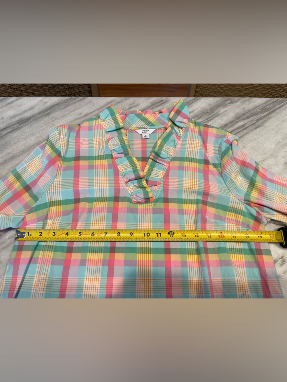 Crown & Ivy Pastel Plaid Ruffle V-Neck Tunic Top - Picture 4 of 6